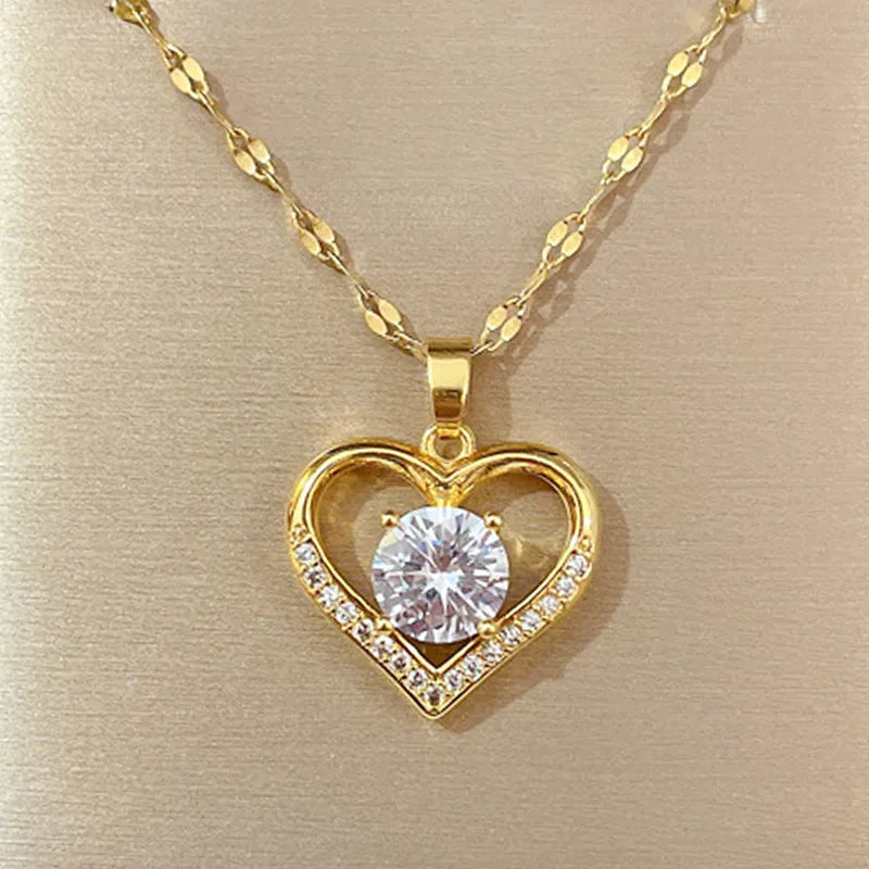 Golden Heart & Lips Necklace