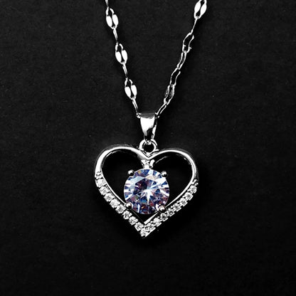 Golden Heart & Lips Necklace